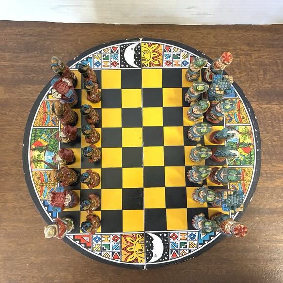 Vintage handmade conquistador, Mayan, Aztec Indian chess set Ceramic pieces - Picture 4 of 13